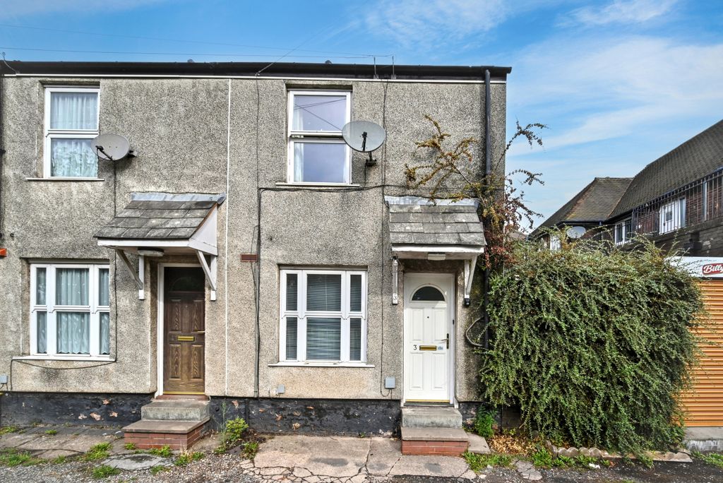 Property photo 1 of 11 3 Kings Hill Field, Wednesbury, West Midlands, Ws10 9Jf