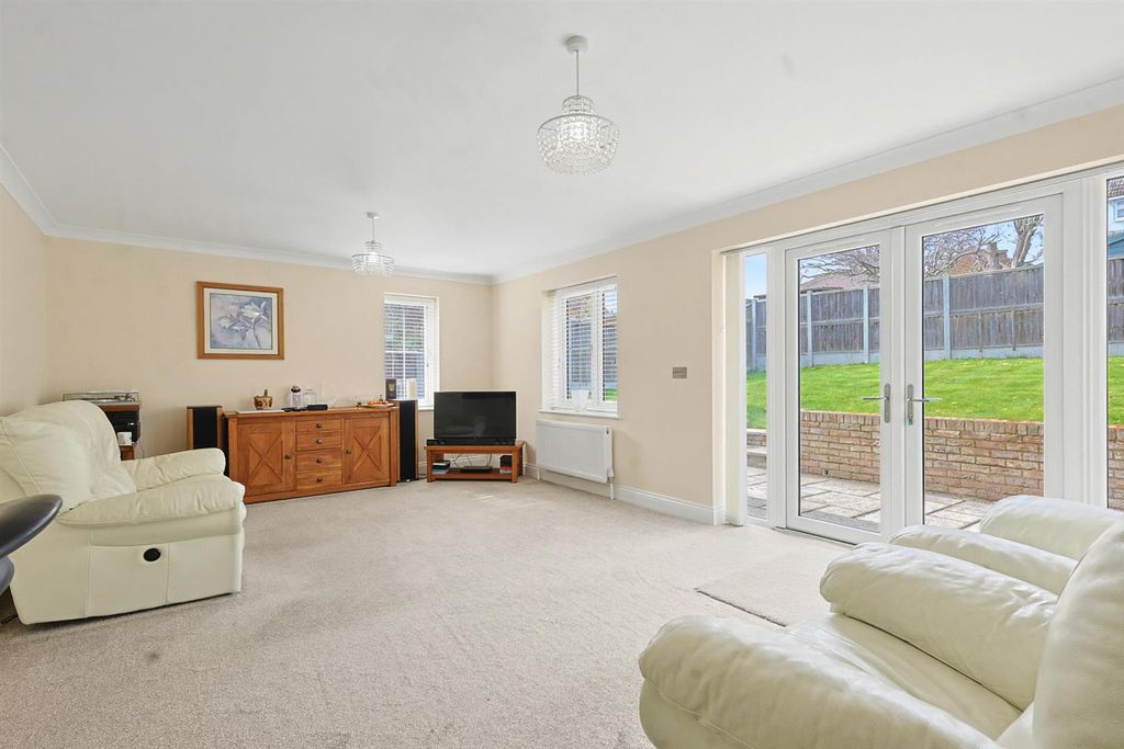 Property photo 3 of 15