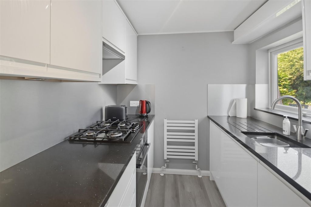 Property photo 2 of 14 Kitchen