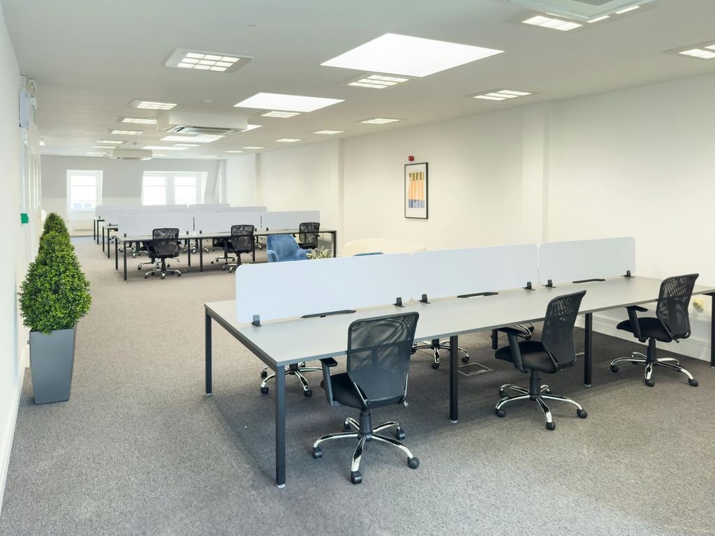 Property photo 3 of 14 West Regent Street04_.Jpg