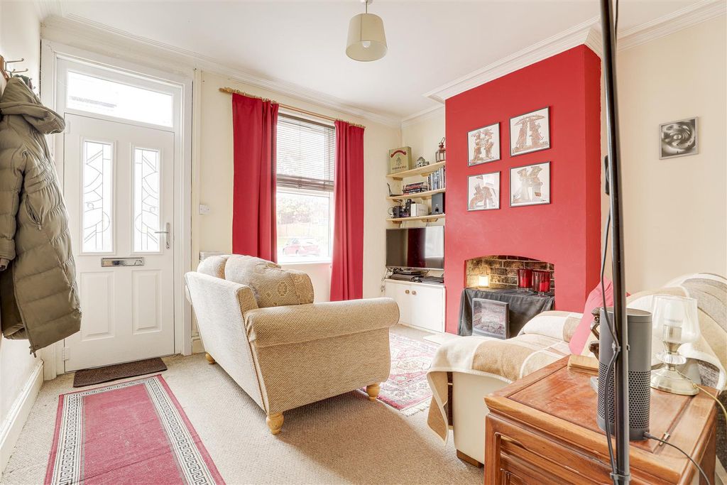 Property photo 2 of 14 05.Jpg