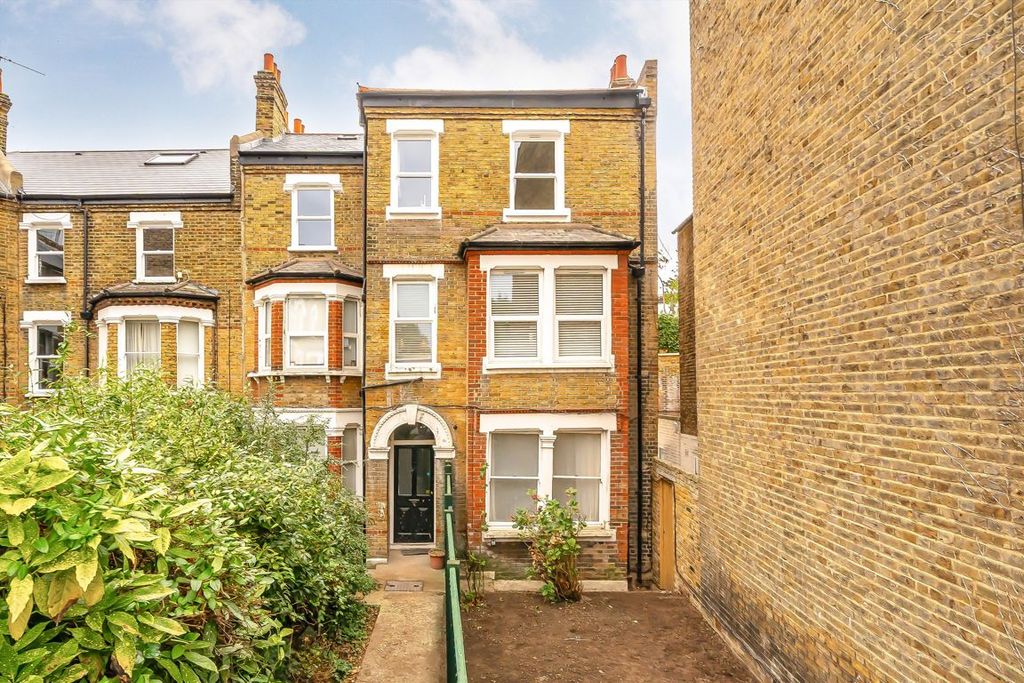 Property photo 1 of 7