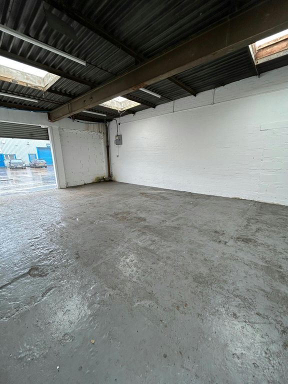 Property photo 3 of 8 Eb8415d8-F026-4cc7-Bd73-76Ef2Cbe5Fa3.Jpg