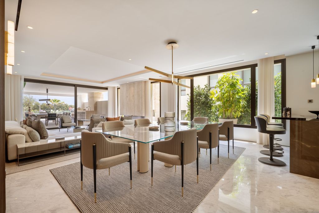 Property photo 2 of 22 Image