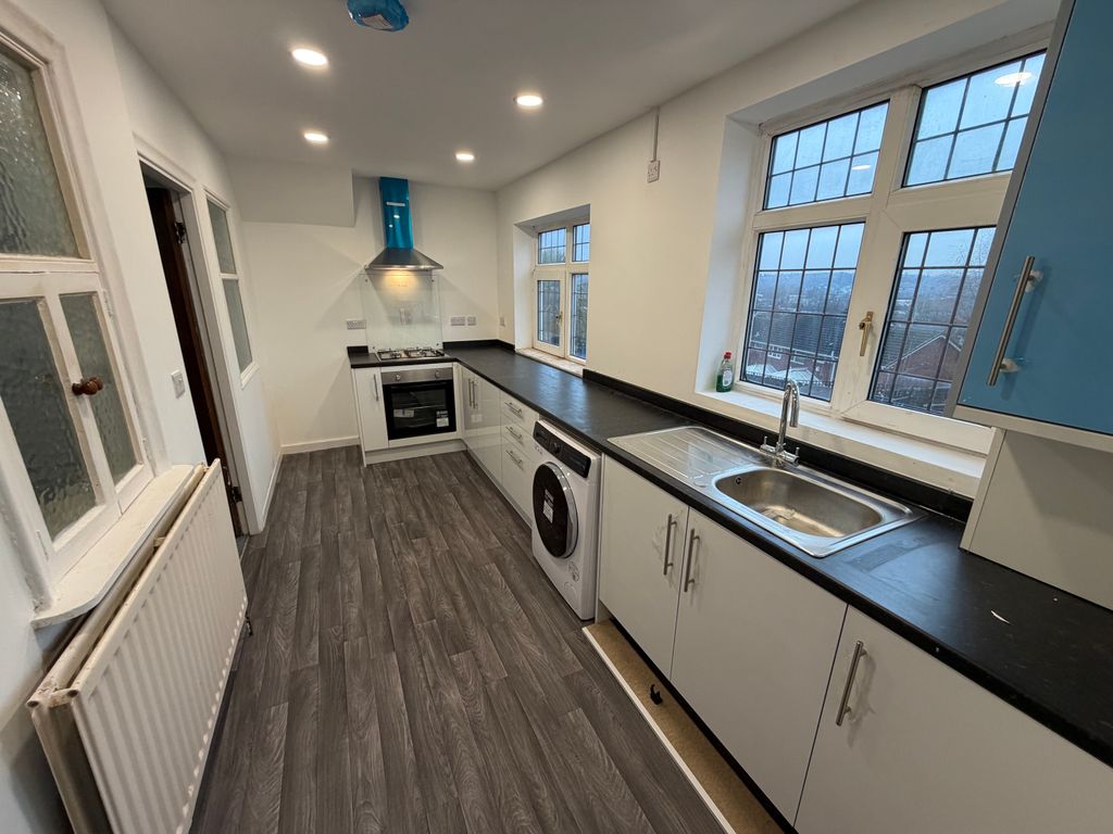 Property photo 3 of 16 Image