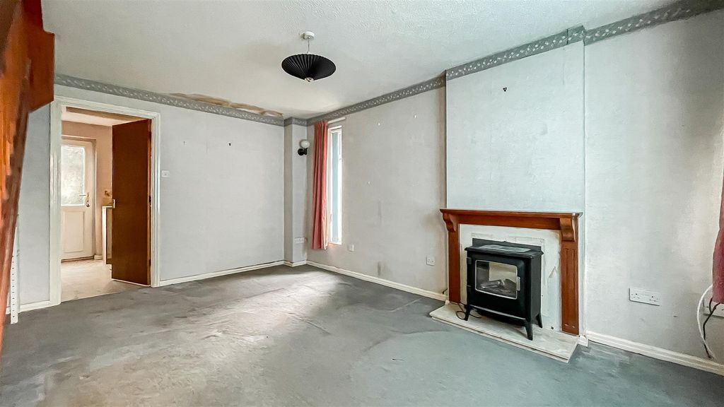 Property photo 2 of 10 11_67650.Jpg