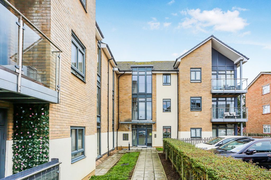 Property photo 2 of 10