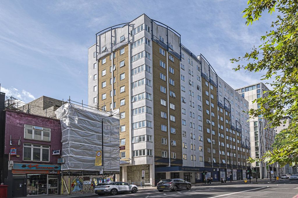 Property photo 2 of 9