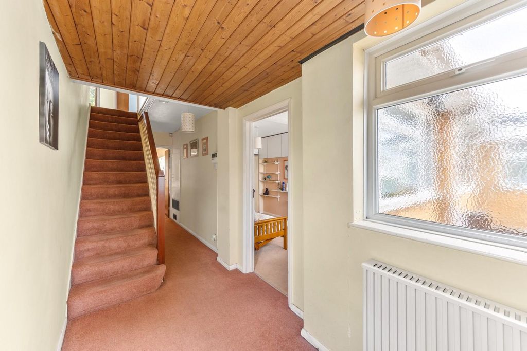 Property photo 2 of 26