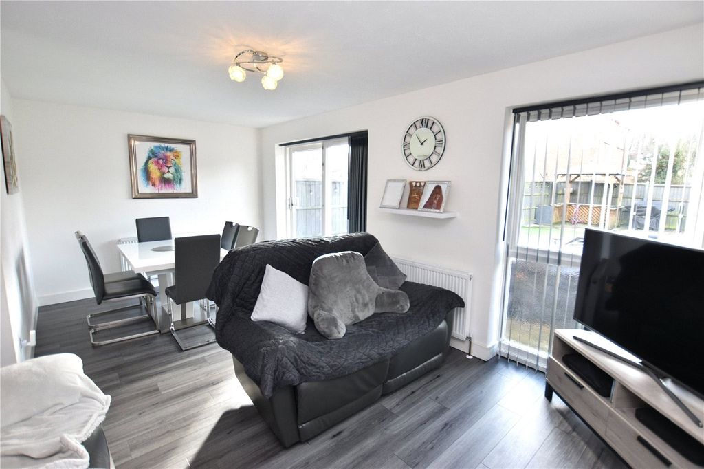 Property photo 2 of 16 Picture No. 33