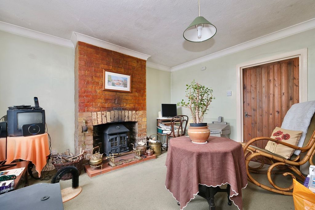 Property photo 2 of 13