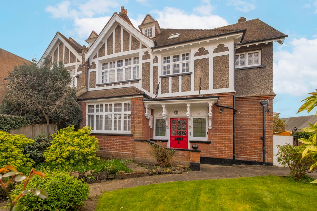 Property photo 1 of 18