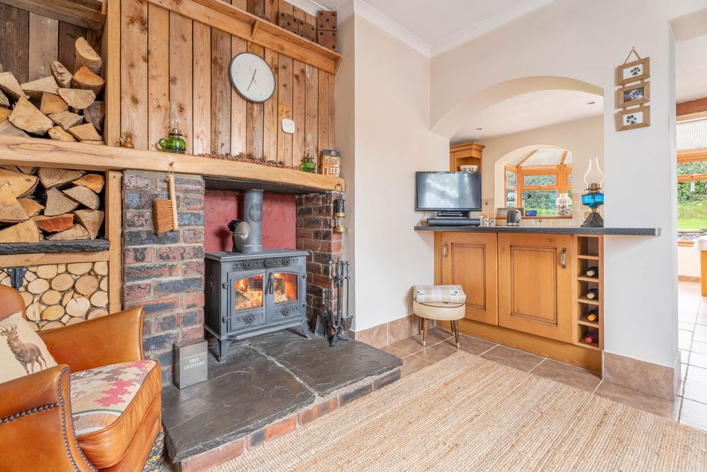 Property photo 2 of 47