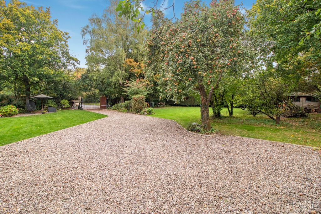 Property photo 2 of 42 4504855