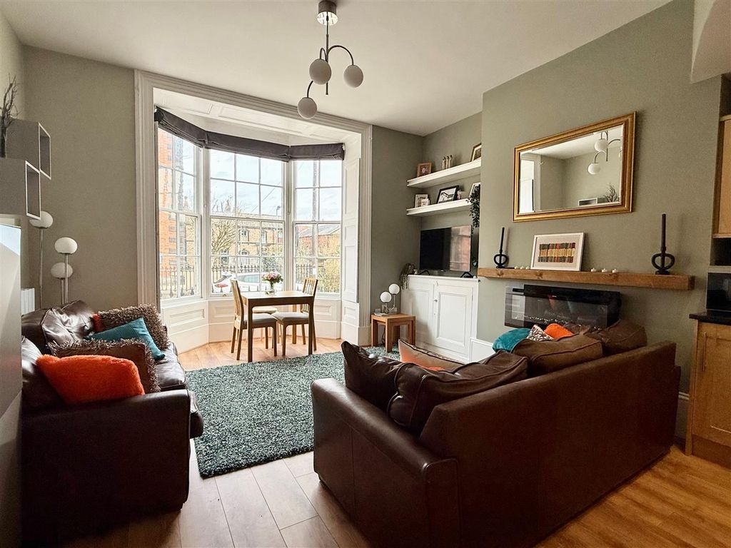 Property photo 2 of 13 Lounge 2.Jpg