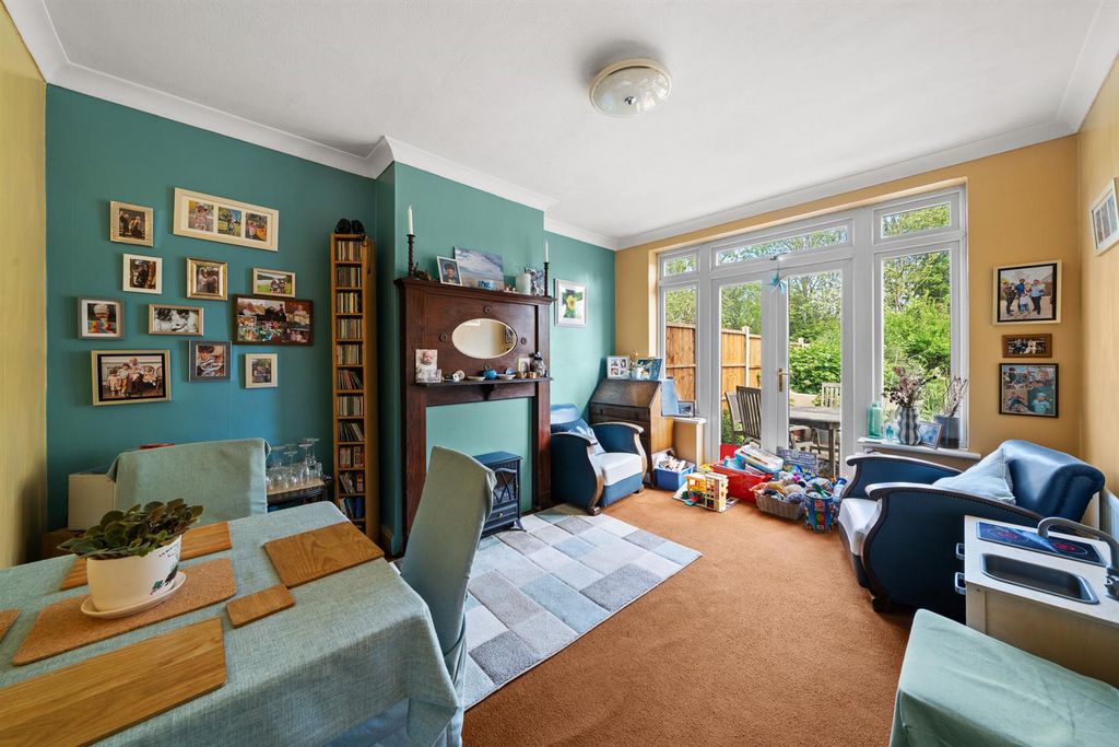 Property photo 3 of 16 Dining Room