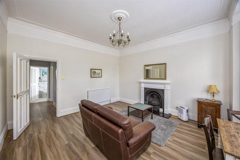 Property photo 3 of 12 Hazelgrove Road, Abigail House, 6-006.Jpg