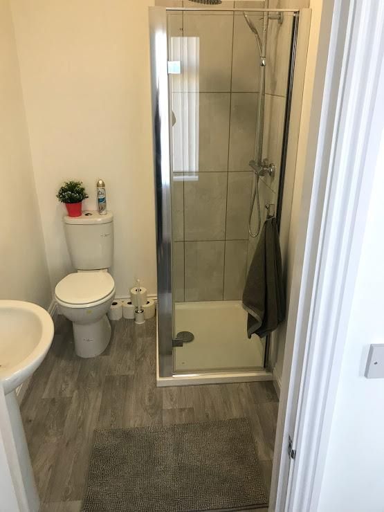 Property photo 2 of 14 Bathroom 1.Jpg