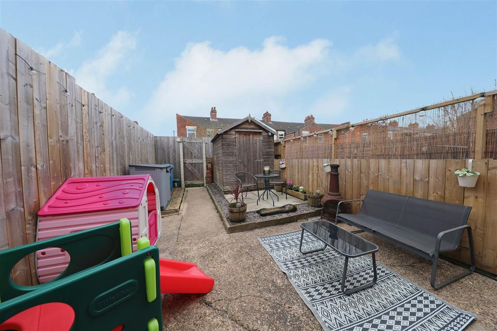 Property photo 3 of 18 Outside