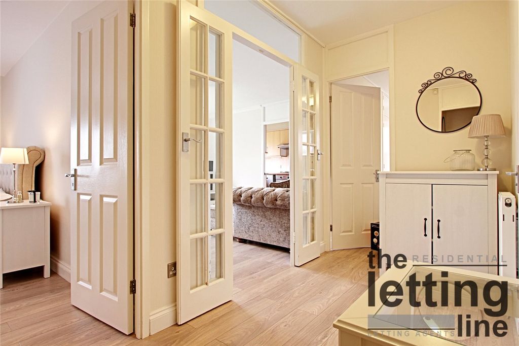 Property photo 2 of 11 Picture No. 13