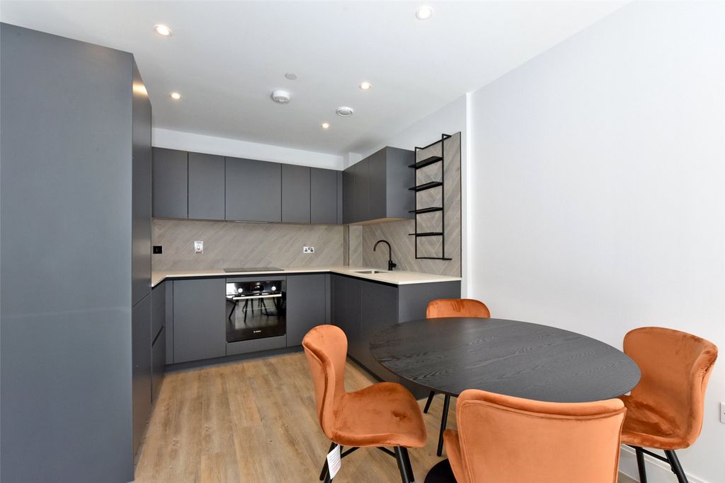 Property photo 2 of 18 Picture No. 08