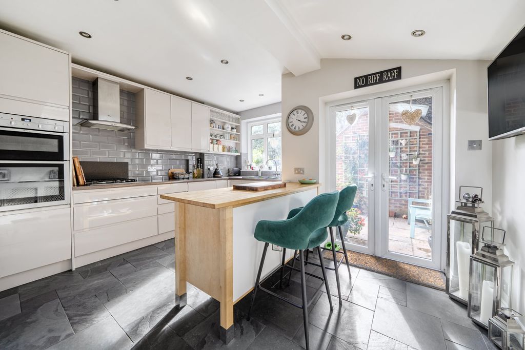 Property photo 3 of 15 Picture No. 02