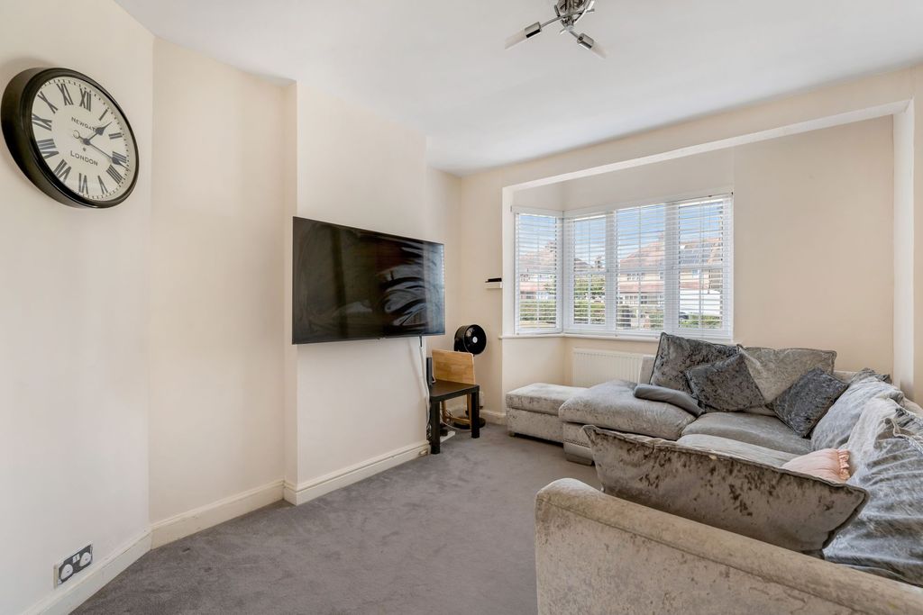 Property photo 2 of 7