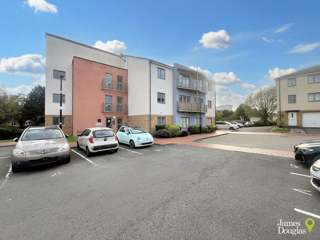 Property photo 2 of 20 Front2