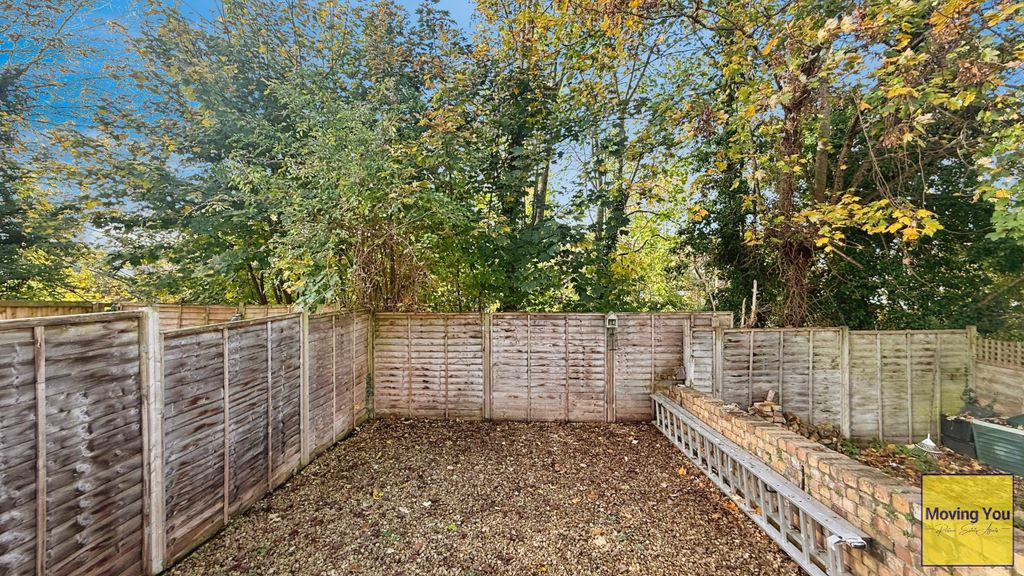 Property photo 3 of 24 Garden