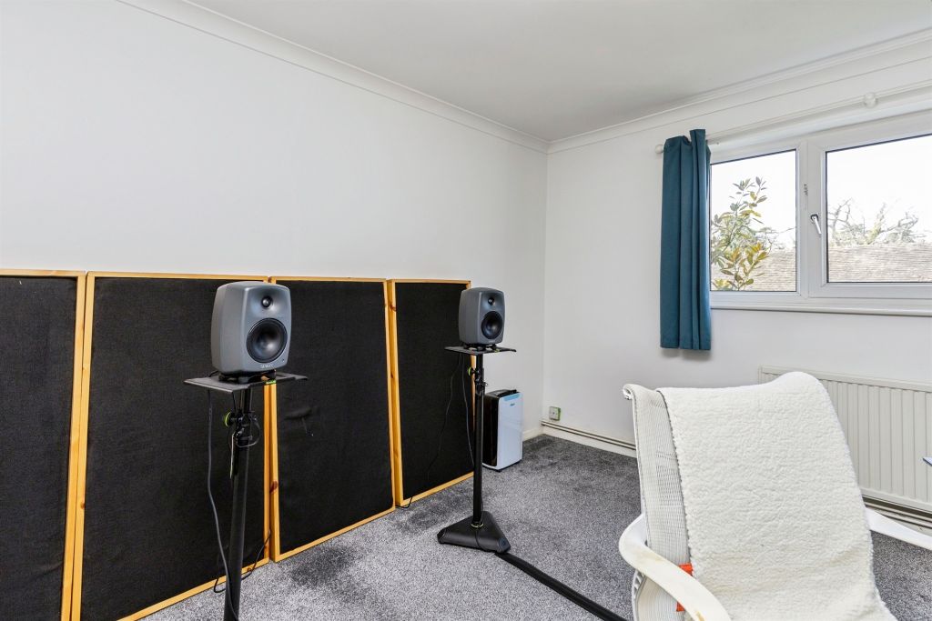 Additional image 14 of 3 bed flat for salePaddockhall Road, Haywards Heath RH16
