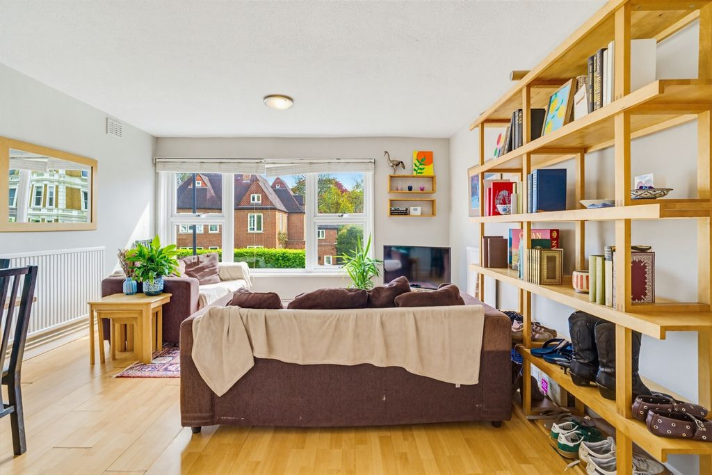 Property photo 2 of 30 Photo 18