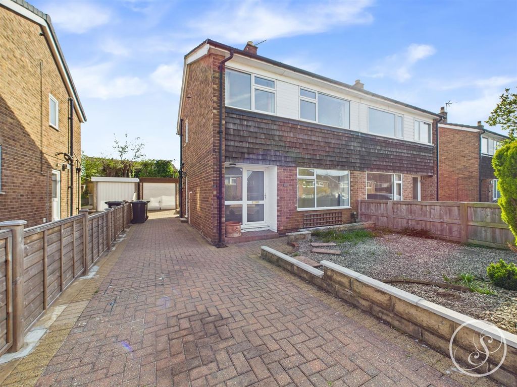 Property photo 1 of 24 External