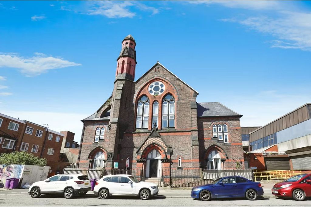 Property photo 1 of 13 Front