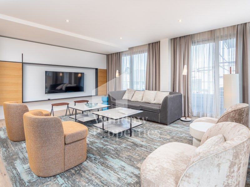 Property photo 3 of 43