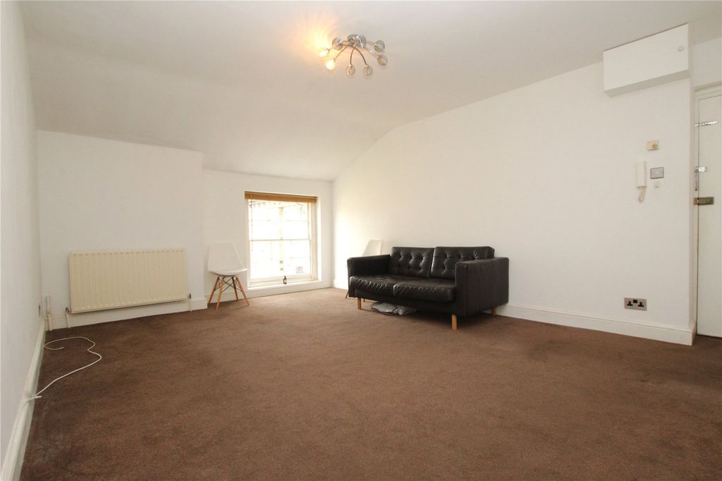 Property photo 3 of 14 Picture No. 44