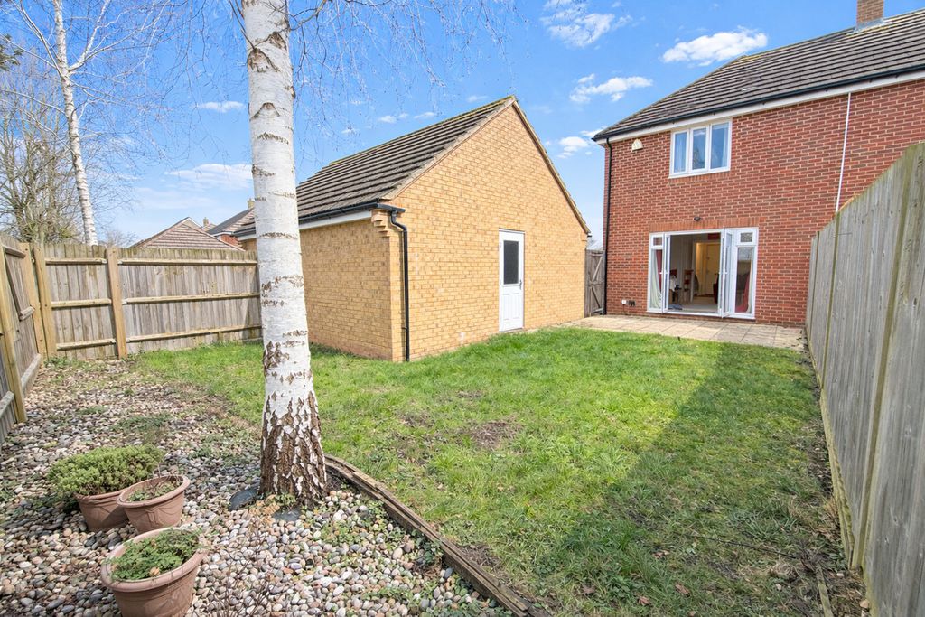 Property photo 2 of 8