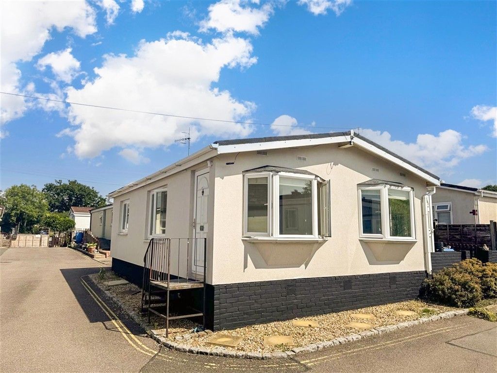 Property photo 1 of 9 Front