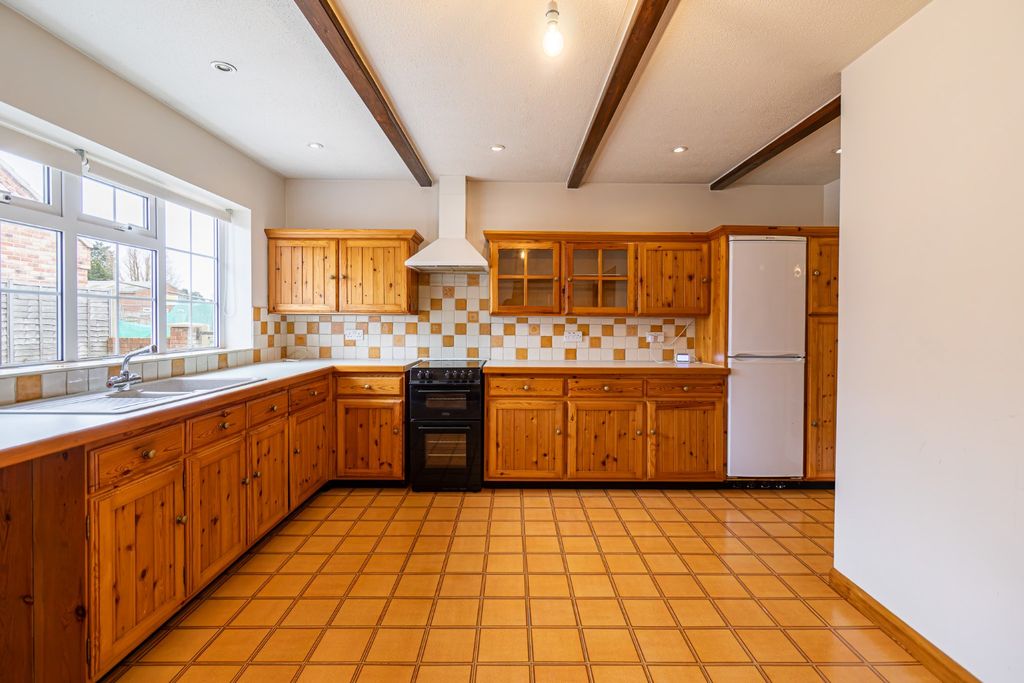 Property photo 2 of 26 4887795