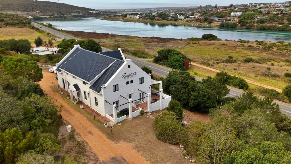 Property photo 2 of 36