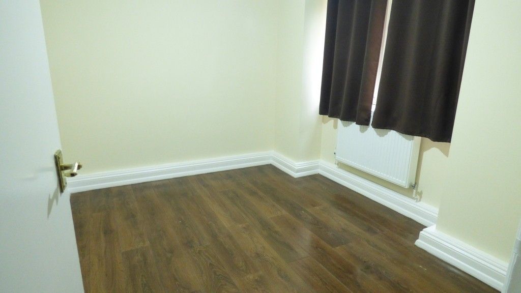 Property photo 3 of 6 Bedroom