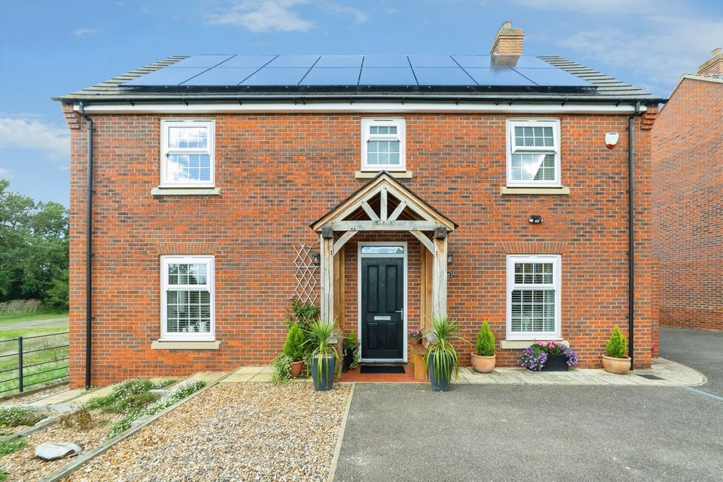 Property photo 1 of 32 Pbox-Img.Jpg