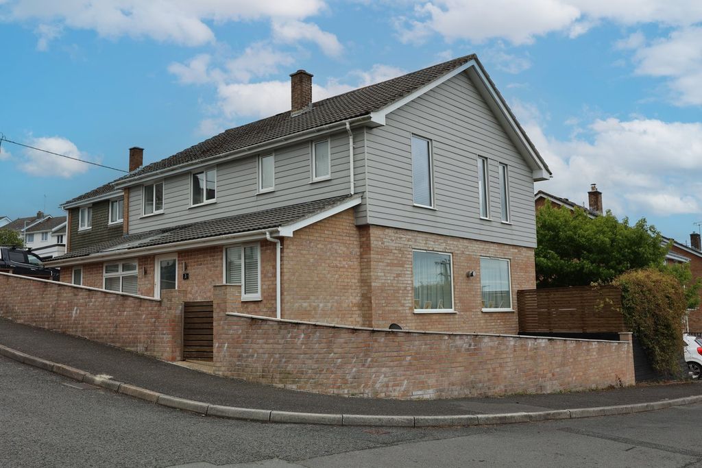 Property photo 1 of 23