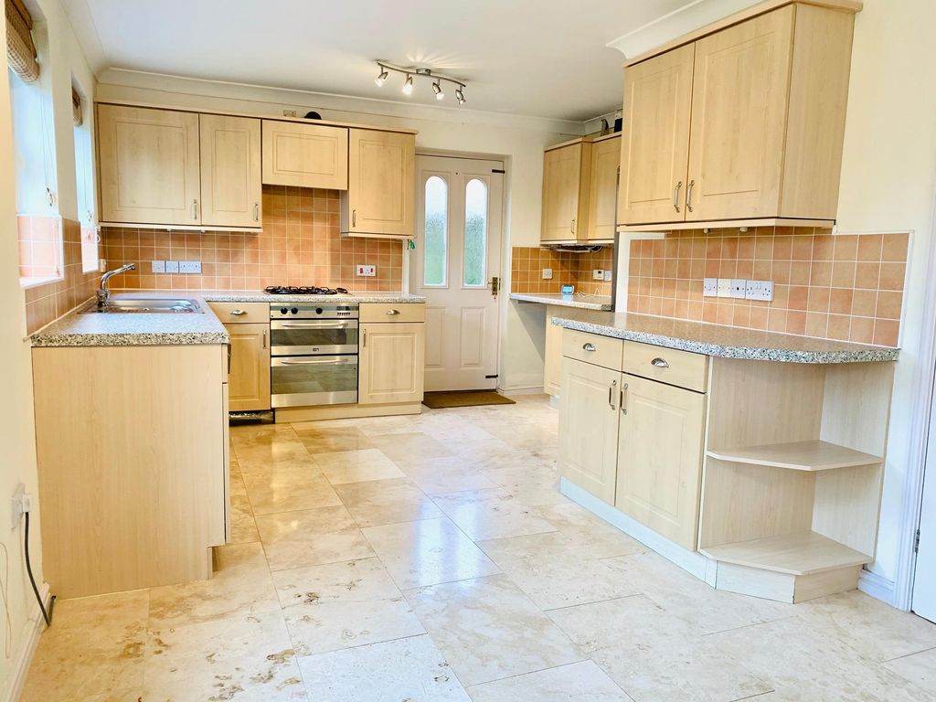 Property photo 2 of 27 Kitchen