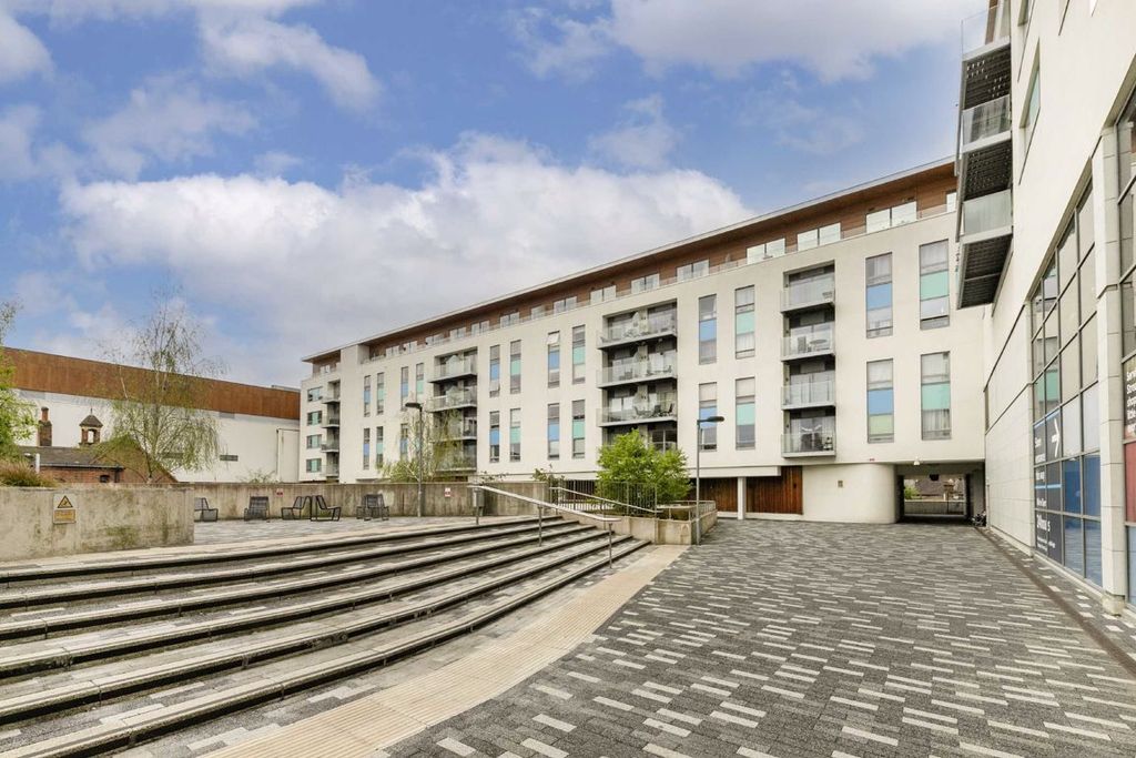 Property photo 1 of 4