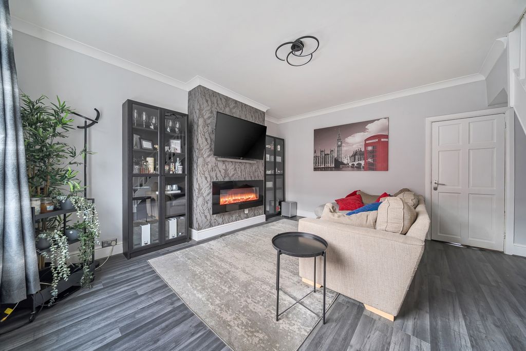 Property photo 2 of 20 1382834-6-692436B9267F4