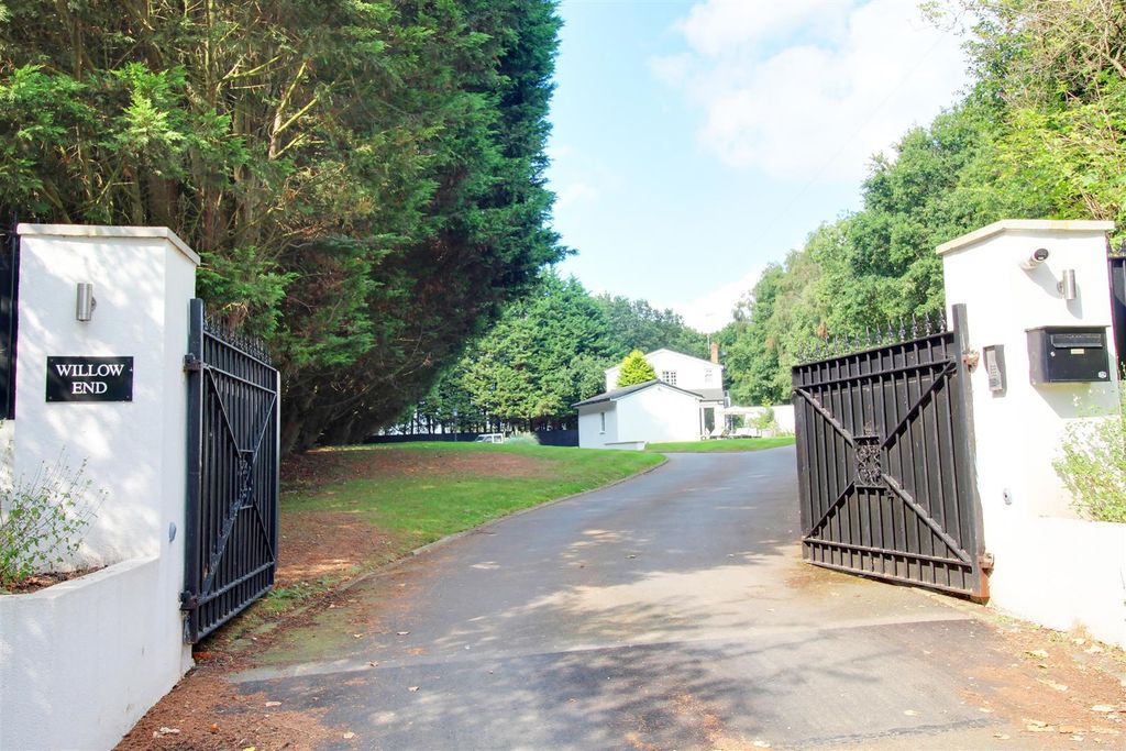 Additional image 48 of 5 bed detached house for saleDixons Hill Close, North Mymms AL9