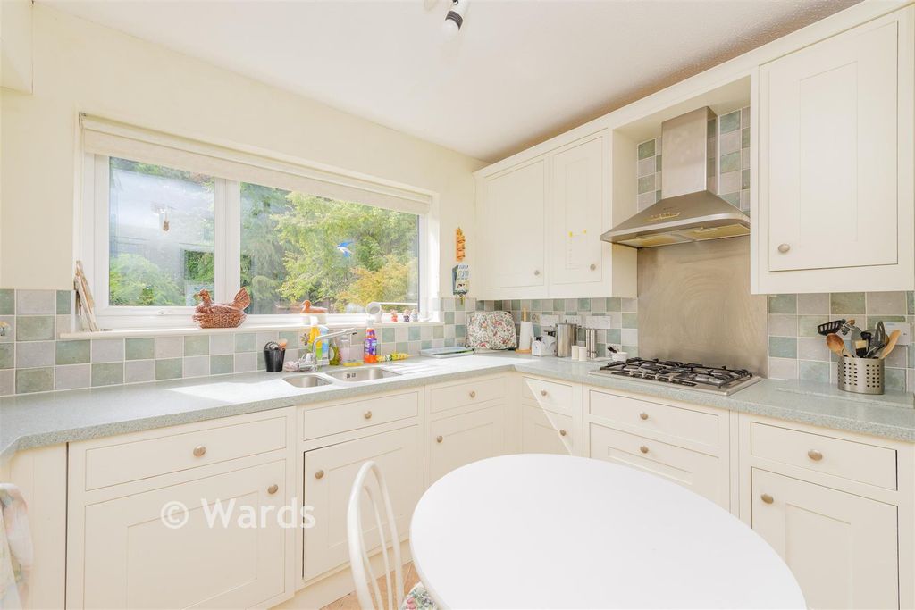 Property photo 3 of 13 Kitchen