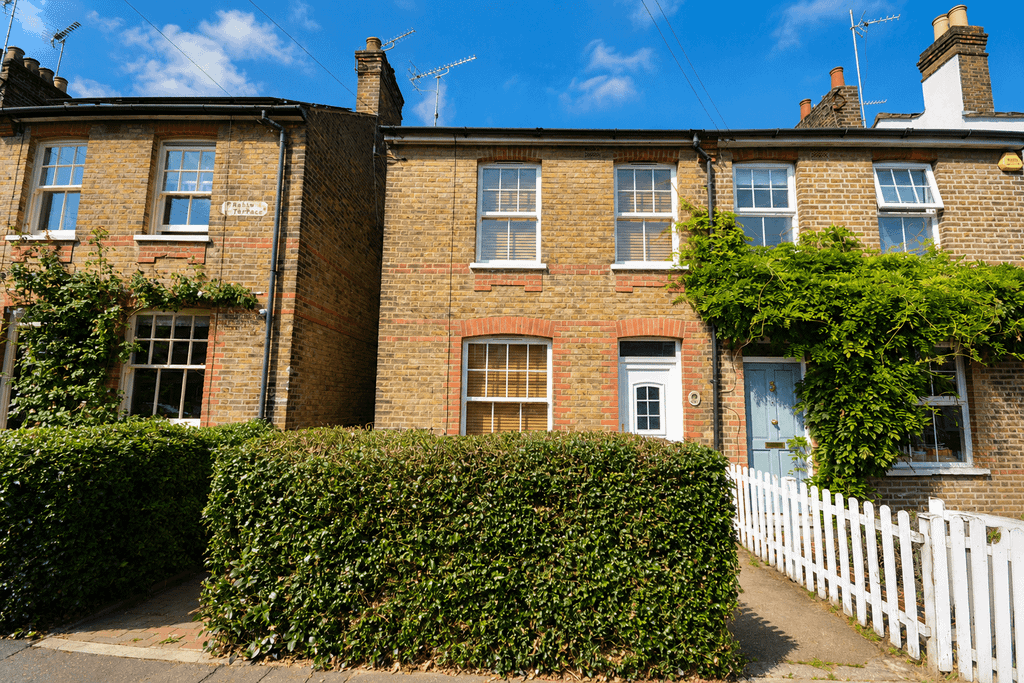 Property photo 1 of 13 Upper Bridge Road, Chelmsford, Essex, CM2 0Bb