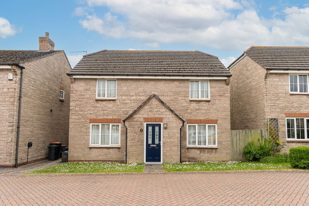Property photo 1 of 25