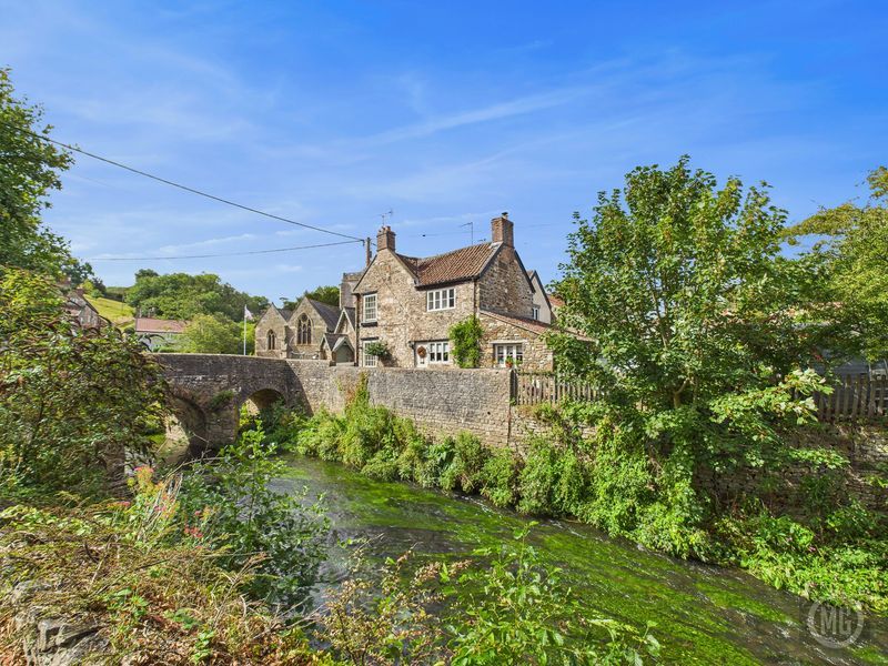 Property photo 3 of 31